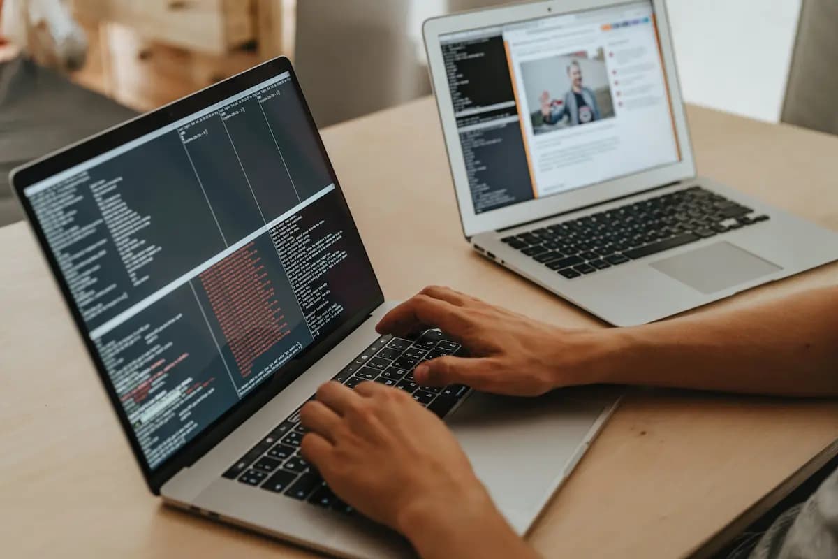 Shopware Developer für die Entwicklung passgenauer E-Commerce Plugins