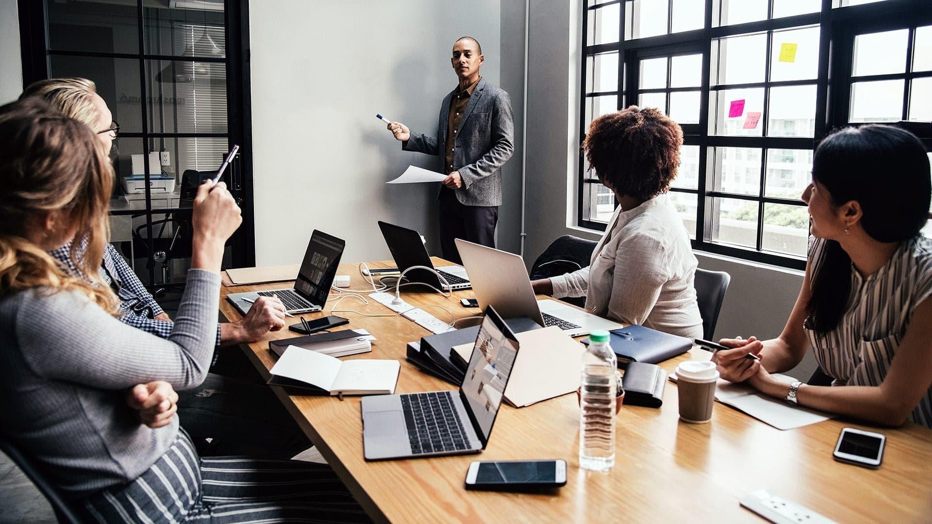 Arbeiten mit Perspektive – Stellenangebote bei E+Service+Check GmbH