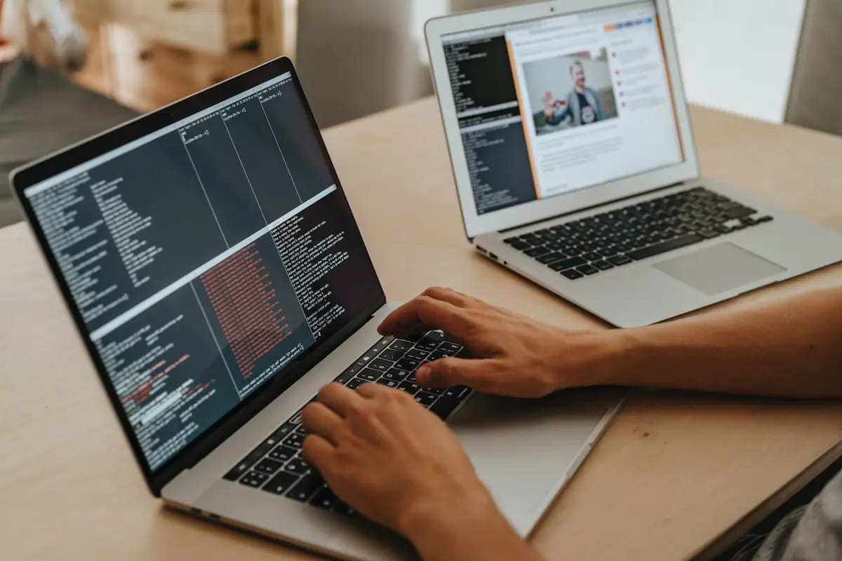 Shopware Developer für die Entwicklung passgenauer E-Commerce Plugins