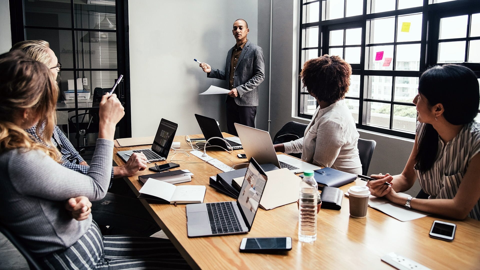 Arbeiten mit Perspektive – Stellenangebote bei E+Service+Check GmbH